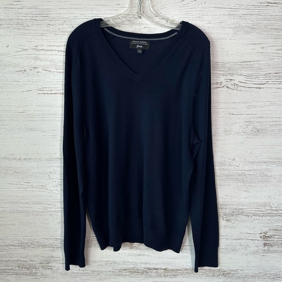 BANANA REPUBLIC X BARUFFA Italian Merino Wool Easy Care V Neck Sweater Navy L - Picture 1 of 5